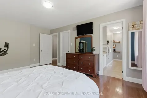 6577 St. Michael Avenue Niagara Falls ON L2H 0C6