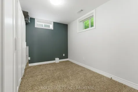 6577 St. Michael Avenue Niagara Falls ON L2H 0C6