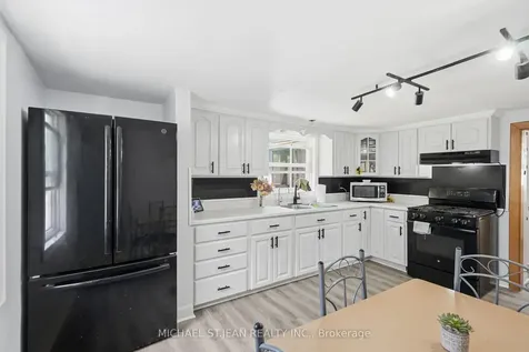 412 Helena Street Haldimand ON N1A 2T2