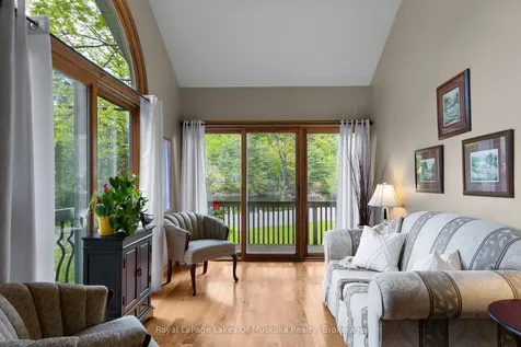 216 Beaumont Road Bracebridge ON P1L 1X2