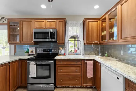 216 Beaumont Road Bracebridge ON P1L 1X2