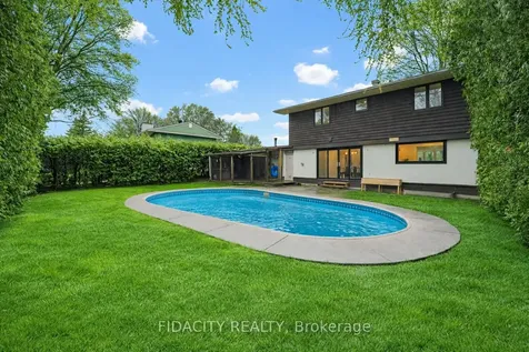 7 Gagnon Court Kanata ON K2K 1A7