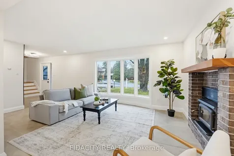 7 Gagnon Court Kanata ON K2K 1A7