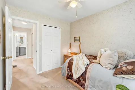 45 Tanglewood Terrace Brantford ON N3R 3R8