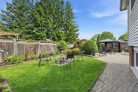 45 Tanglewood Terrace Brantford ON N3R 3R8