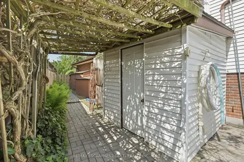 45 Tanglewood Terrace Brantford ON N3R 3R8