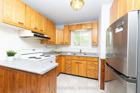 247 Kilgour Avenue Welland ON L3C 2R1