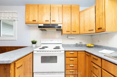 247 Kilgour Avenue Welland ON L3C 2R1