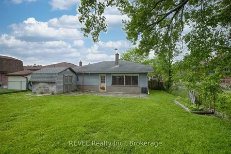 247 Kilgour Avenue Welland ON L3C 2R1