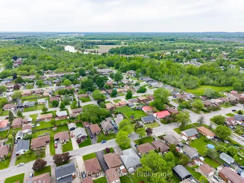 247 Kilgour Avenue Welland ON L3C 2R1
