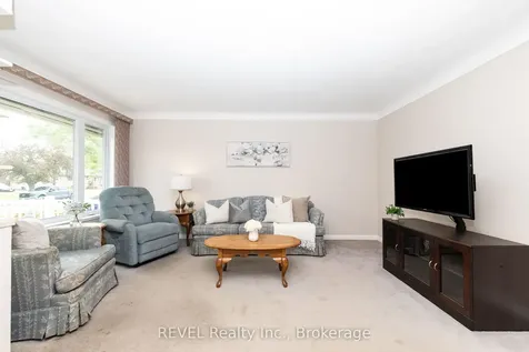 247 Kilgour Avenue Welland ON L3C 2R1