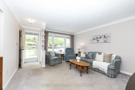 247 Kilgour Avenue Welland ON L3C 2R1