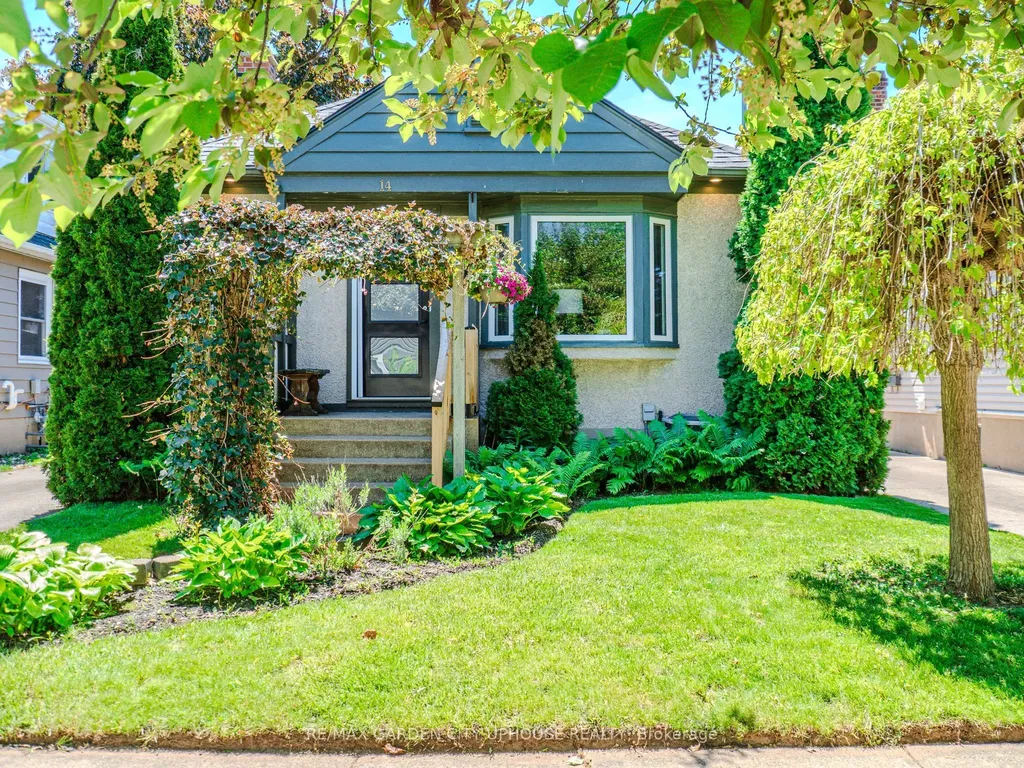 14 Spruce Street St. Catharines ON L2R 1B3