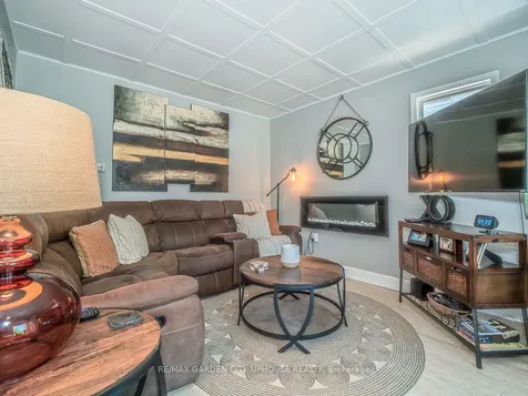 14 Spruce Street St. Catharines ON L2R 1B3