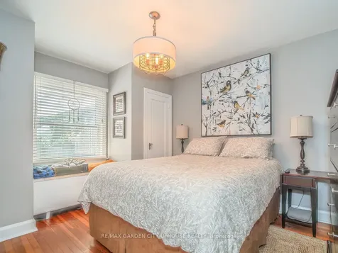 14 Spruce Street St. Catharines ON L2R 1B3