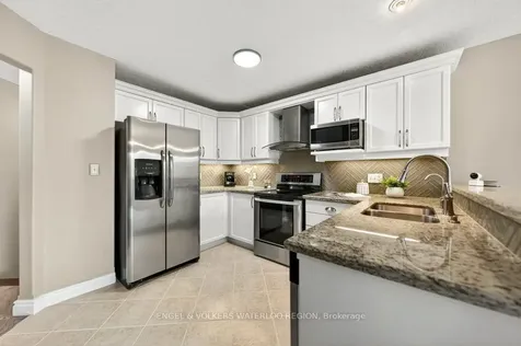 6 Tweedsdale Street Kitchener ON N2R 1W1