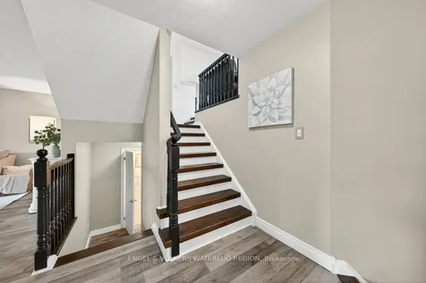 6 Tweedsdale Street Kitchener ON N2R 1W1