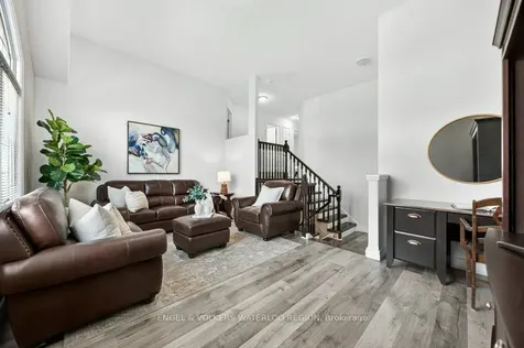 6 Tweedsdale Street Kitchener ON N2R 1W1