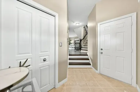 6 Tweedsdale Street Kitchener ON N2R 1W1