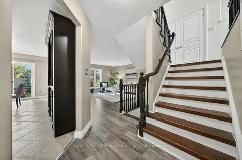 6 Tweedsdale Street Kitchener ON N2R 1W1