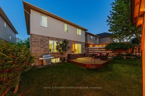6 Tweedsdale Street Kitchener ON N2R 1W1