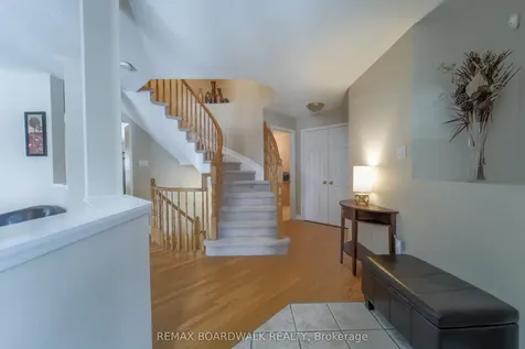 170 Bridlewood Drive Kanata ON K2M 2M4