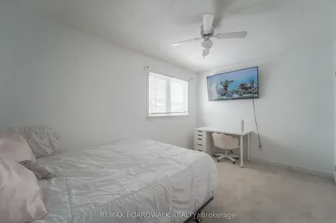 170 Bridlewood Drive Kanata ON K2M 2M4