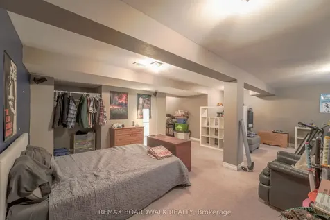 170 Bridlewood Drive Kanata ON K2M 2M4