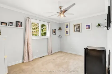 24 Benziger Lane Hamilton ON L8E 6B6