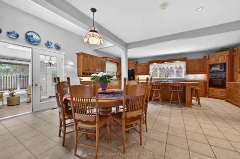 136 Mountain Street Grimsby ON L3M 4R7
