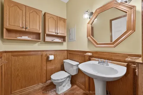 136 Mountain Street Grimsby ON L3M 4R7