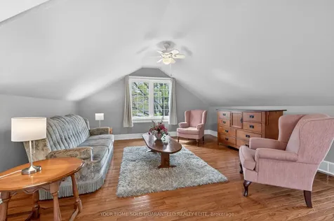 136 Mountain Street Grimsby ON L3M 4R7