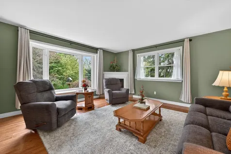 136 Mountain Street Grimsby ON L3M 4R7