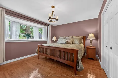 136 Mountain Street Grimsby ON L3M 4R7