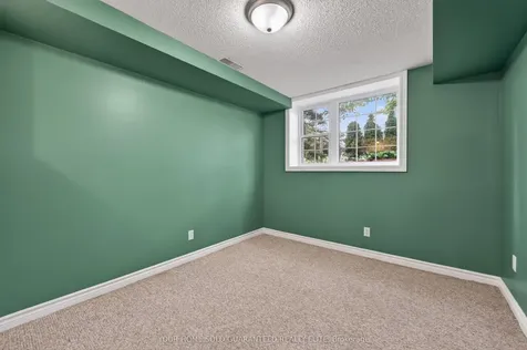 136 Mountain Street Grimsby ON L3M 4R7