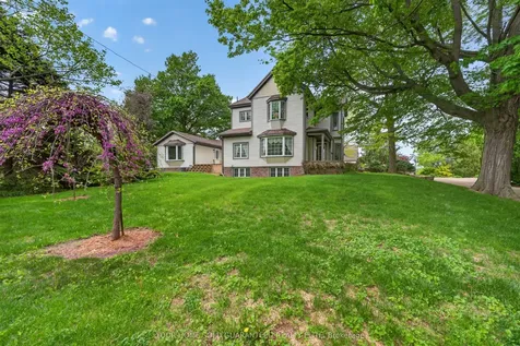 136 Mountain Street Grimsby ON L3M 4R7