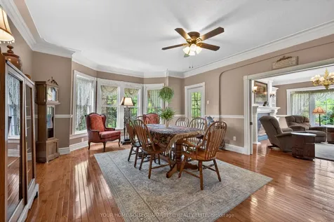136 Mountain Street Grimsby ON L3M 4R7