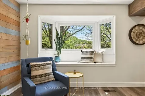 42 Bridlewood Drive Hamilton ON L9H 6H4