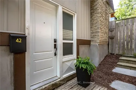42 Bridlewood Drive Hamilton ON L9H 6H4