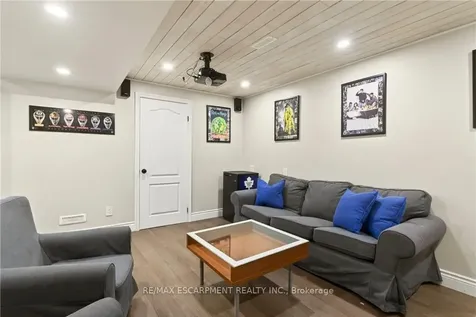 42 Bridlewood Drive Hamilton ON L9H 6H4