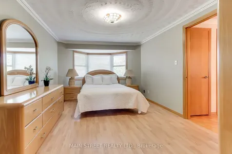 316 Biehn Drive Kitchener ON N2R 1C7