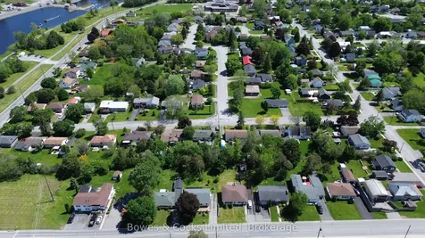 75 North Park Gardens Belleville ON K8P 2M4