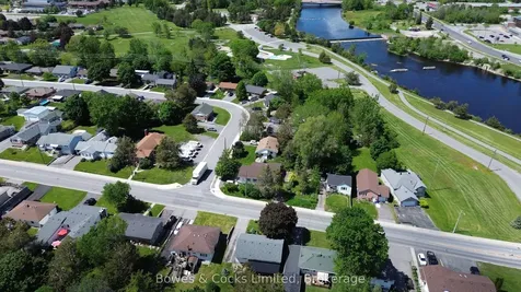 75 North Park Gardens Belleville ON K8P 2M4