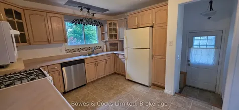 75 North Park Gardens Belleville ON K8P 2M4