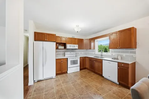 109 Parkview Heights Quinte West ON K8V 0A2