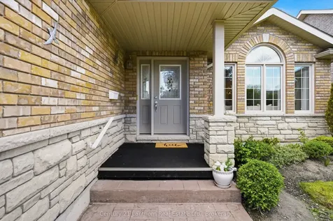 109 Parkview Heights Quinte West ON K8V 0A2