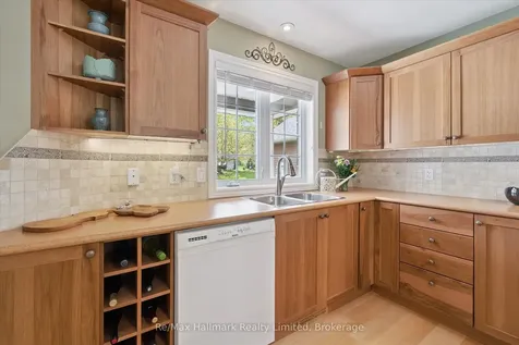 7 Stonehenge Court Bracebridge ON P1L 1N2