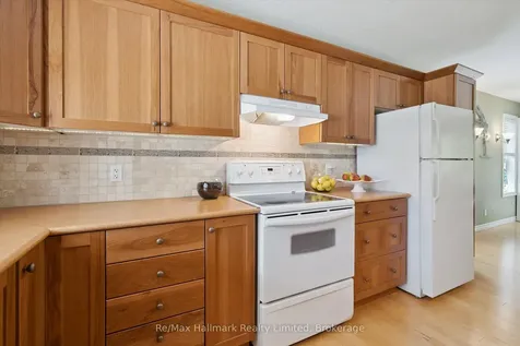 7 Stonehenge Court Bracebridge ON P1L 1N2