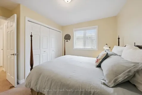 7 Stonehenge Court Bracebridge ON P1L 1N2