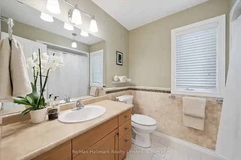 7 Stonehenge Court Bracebridge ON P1L 1N2